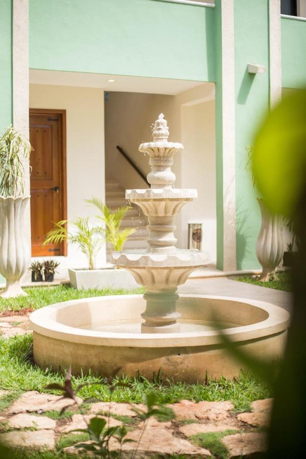 Maculan Hotel Valladolid  Bagian luar foto